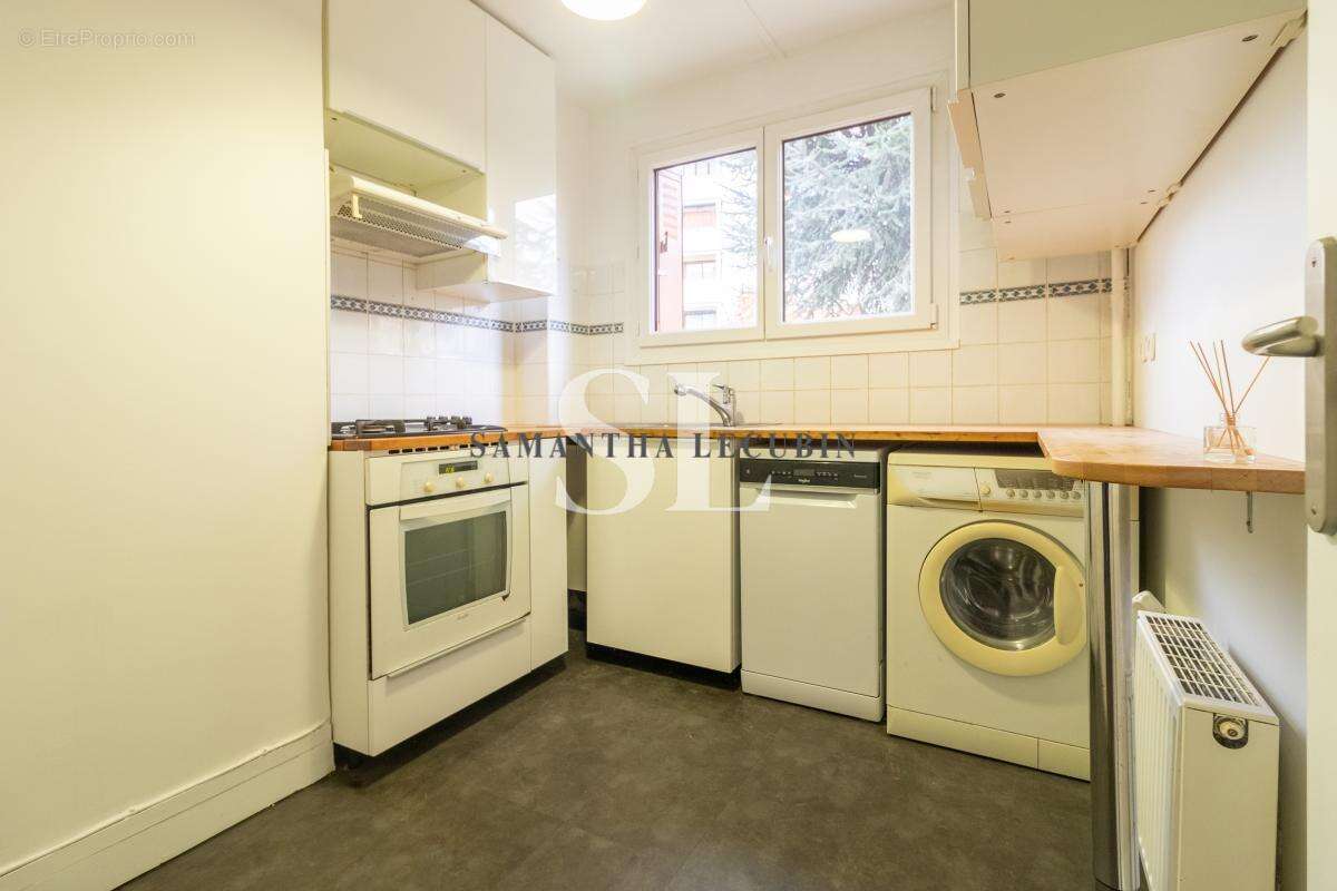 Appartement à LES LILAS