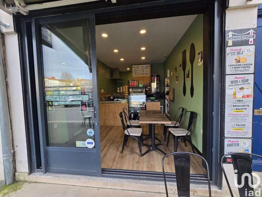 Photo 3 - Commerce à ROCHEFORT