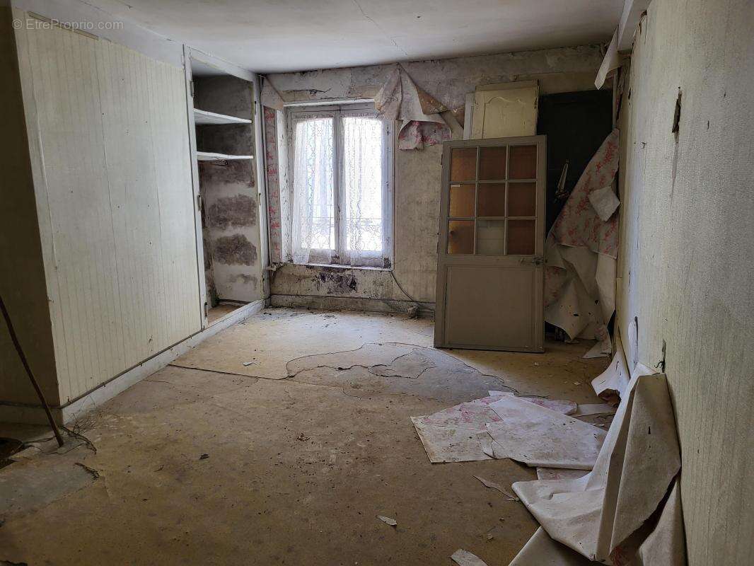 Commerce à MONDOUBLEAU