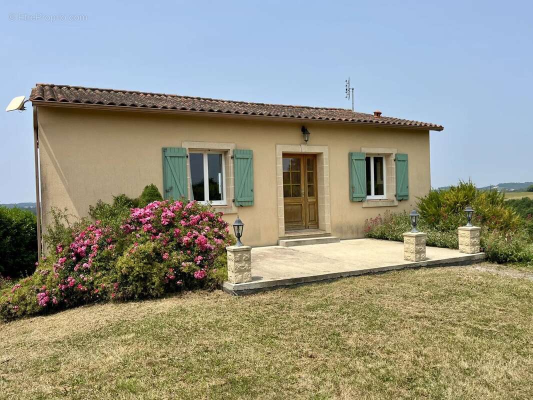 Maison à LES ESSARDS