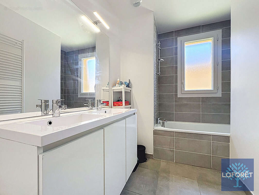 Maison à SAINT-ORENS-DE-GAMEVILLE