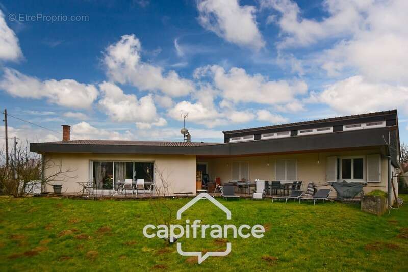 Maison à BLETTERANS