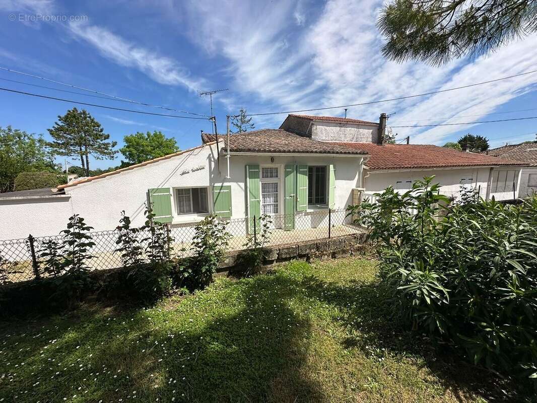 Maison à BARZAN