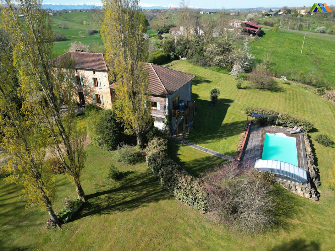 Maison 305 m² à Aurignac  - photo 7