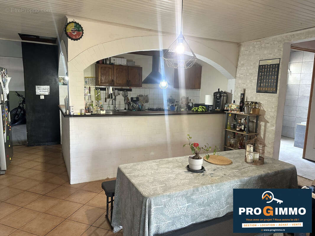 Maison 96 m² à Saint-Louis  - photo 4