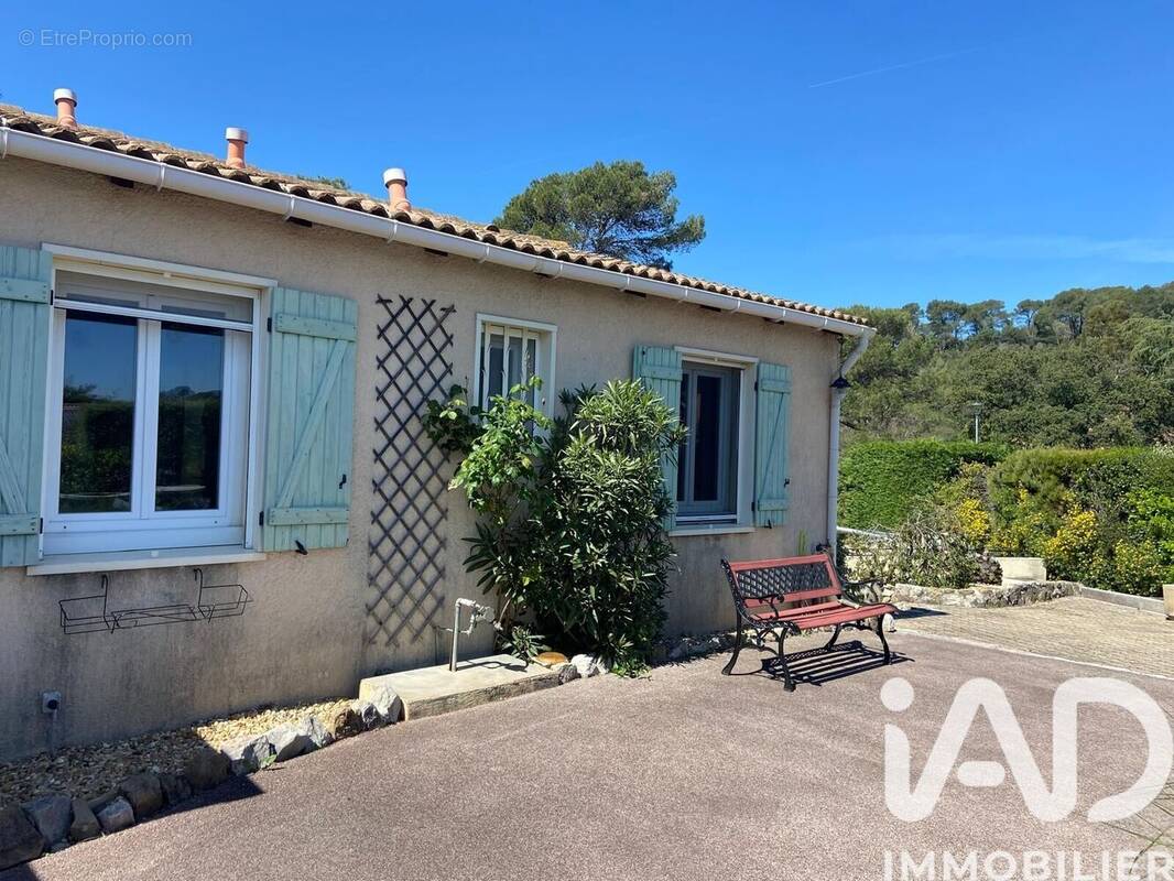 Photo 1 - Maison à LE MUY