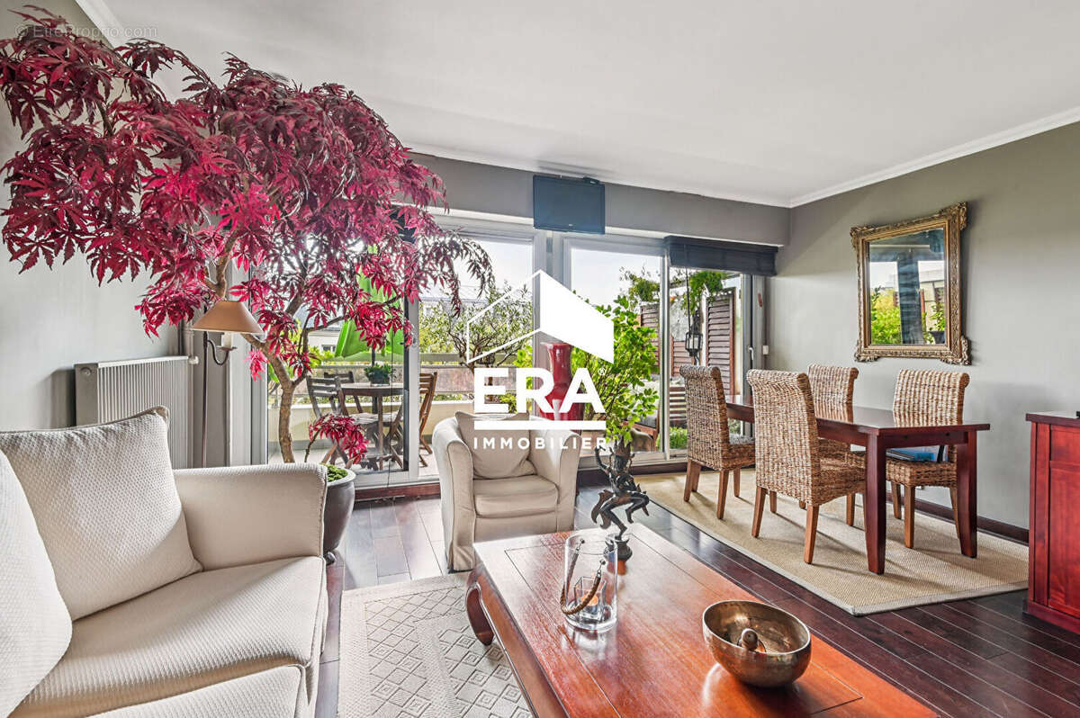 Appartement à COURBEVOIE