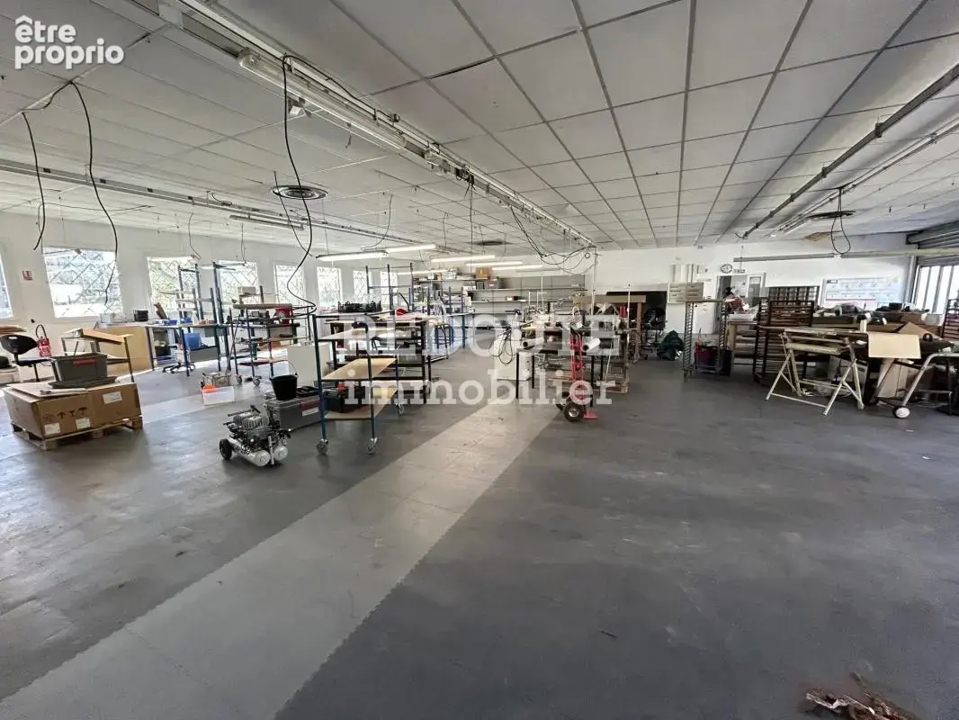 Local d'activite a vendre environ 620m2 tinqueux - photo 3