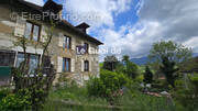 Maison à MIRIBEL-LES-ECHELLES