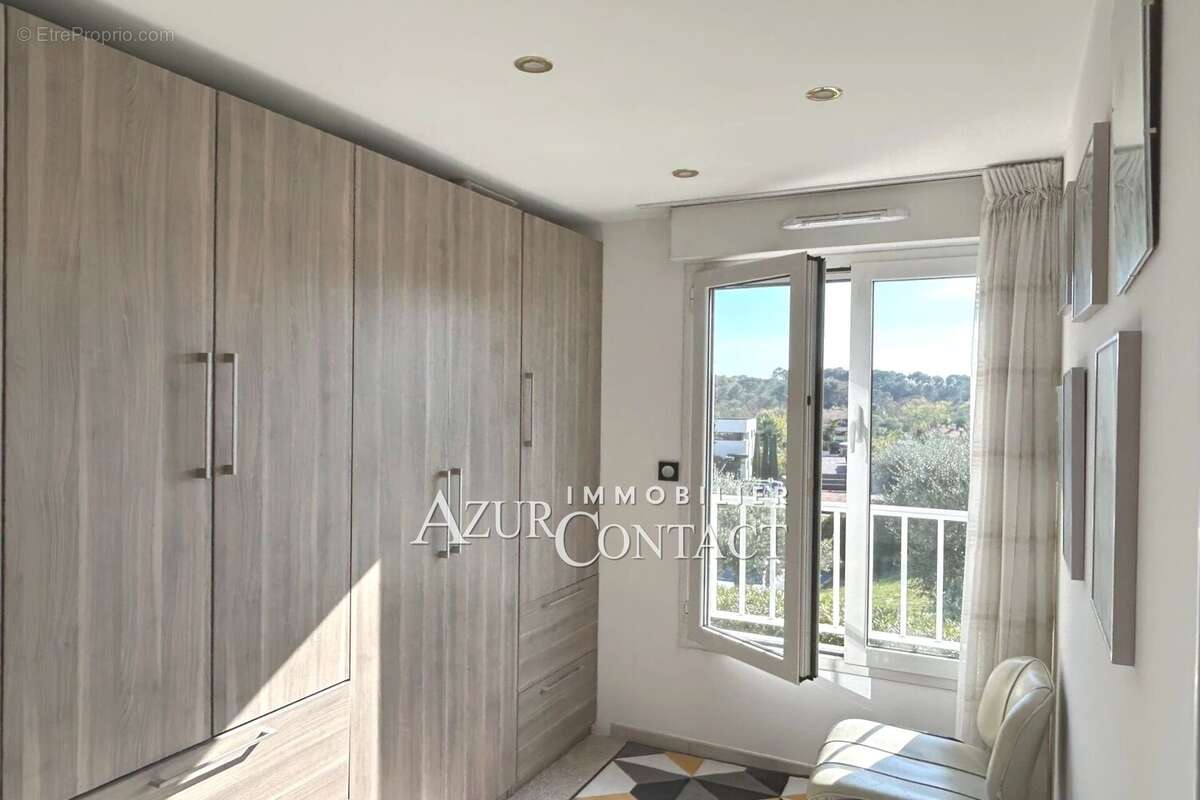 Appartement à MOUGINS