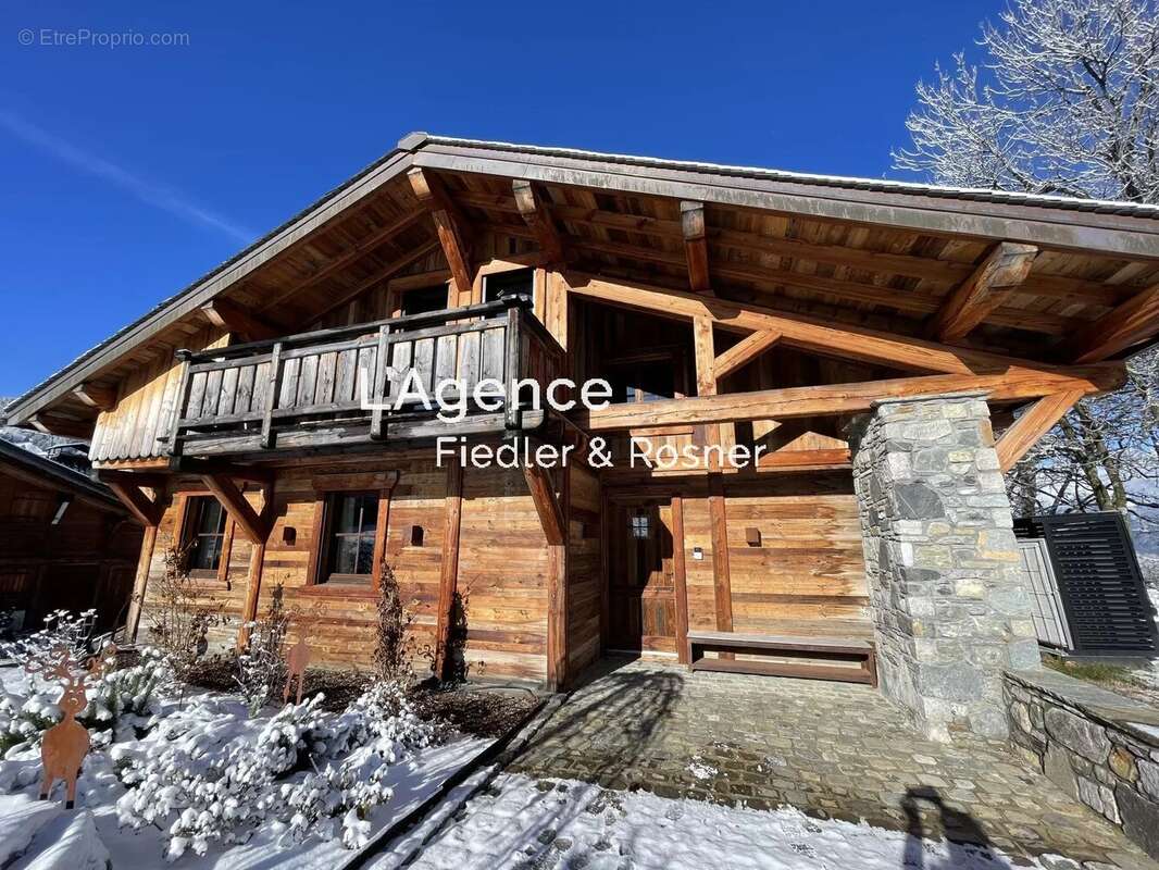 Maison à DEMI-QUARTIER