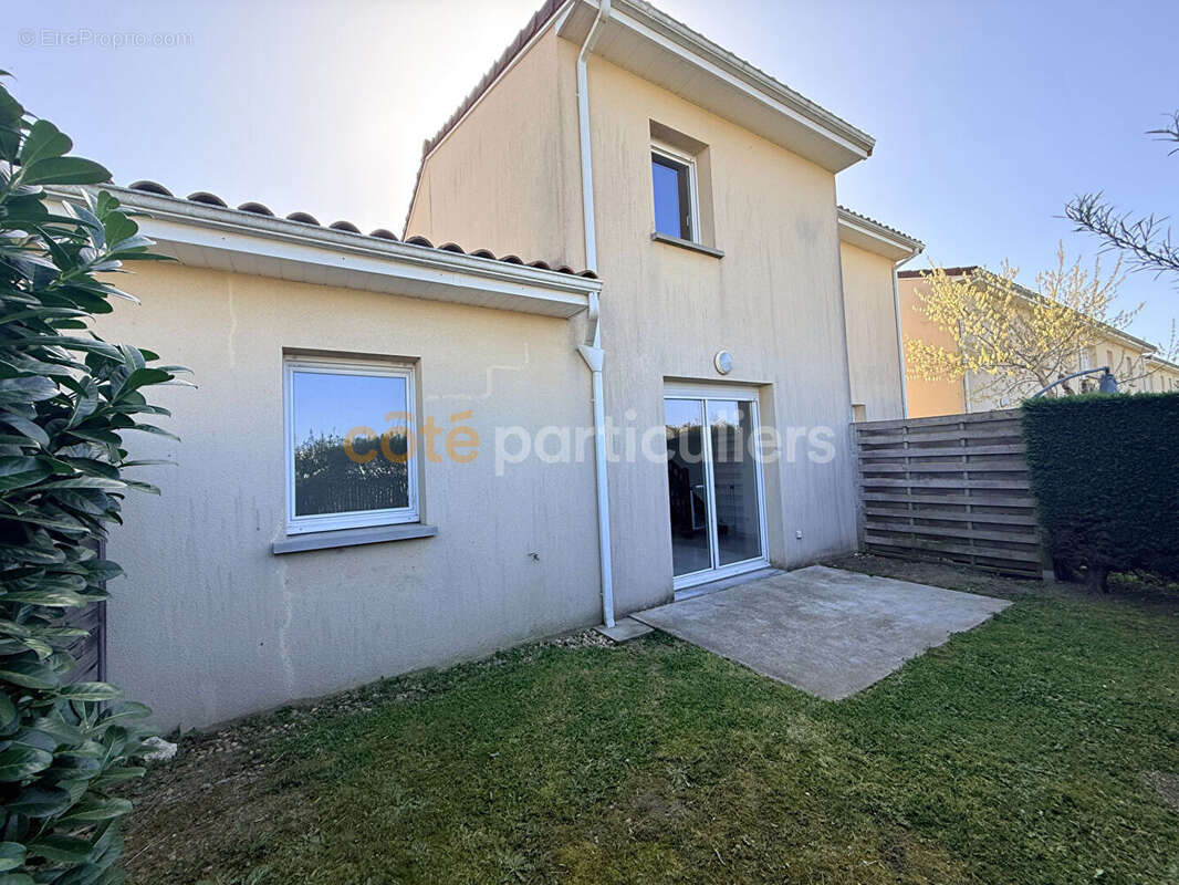 Maison à LES BILLAUX