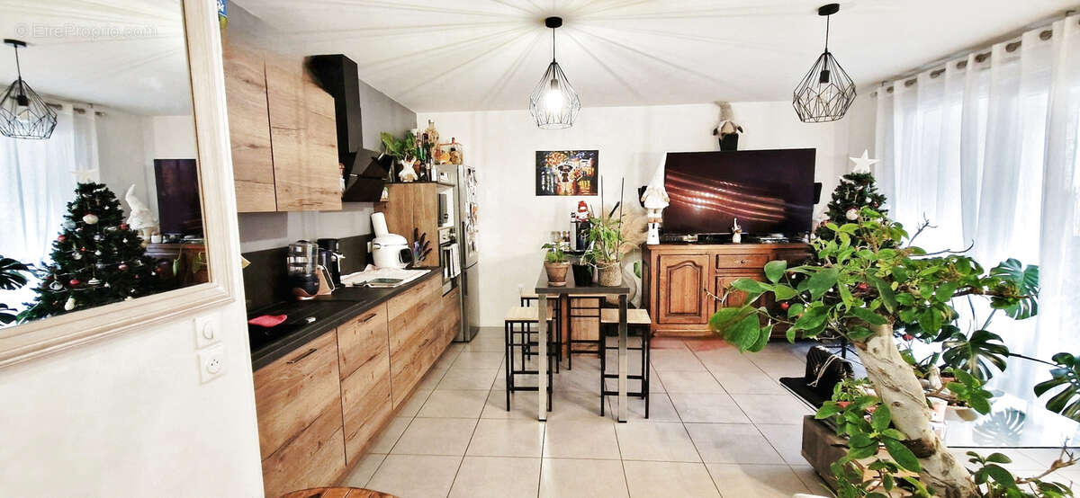 Appartement à SATHONAY-CAMP