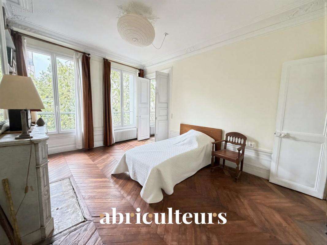 Vaste appartement de charme,  Élégance parisienne – 130 m², 5 pièces - Paris 10 (Porte Saint-Denis) - photo 9