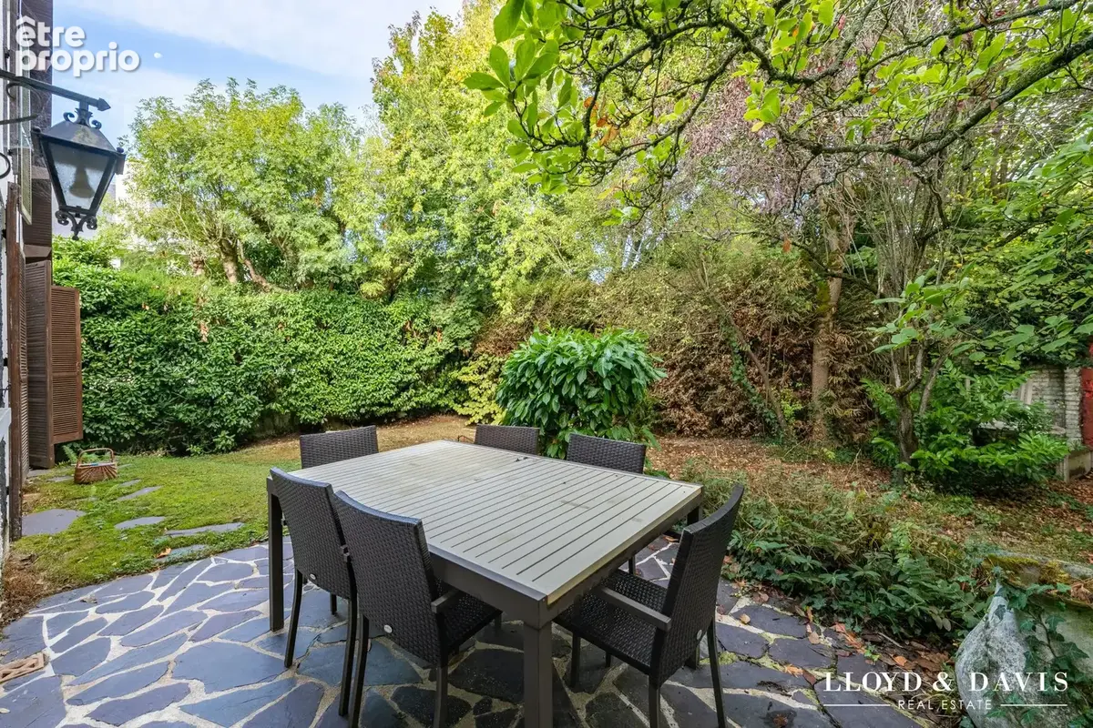 Maison 8 pièces 194 m² à vendre à La Celle-Saint-Cloud (78170) - photo 3