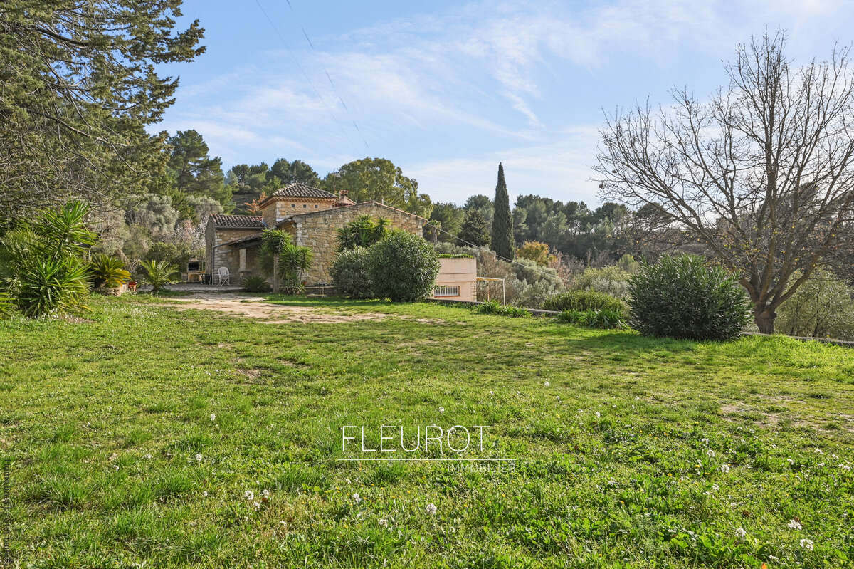 Maison à LE CASTELLET