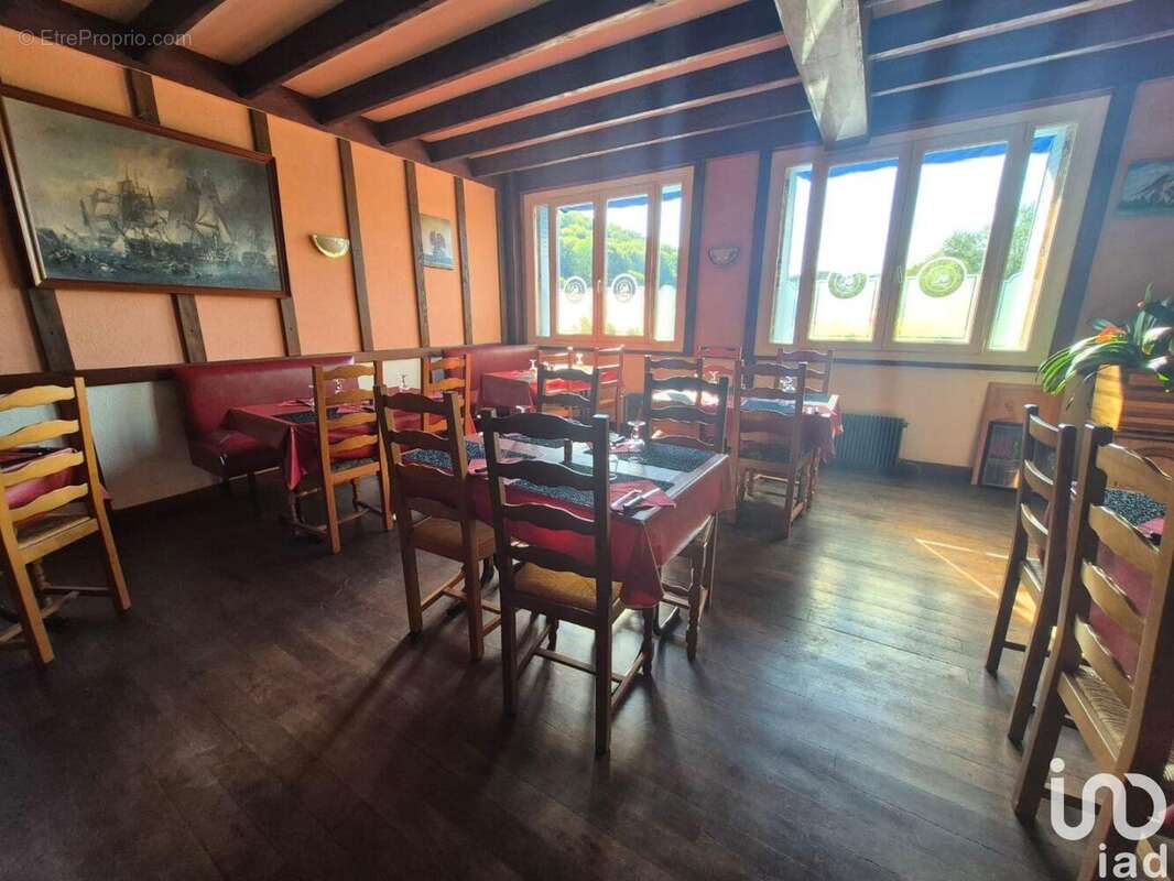 Photo 7 - Commerce à CRECY-AU-MONT