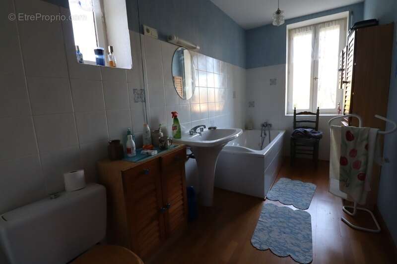 Maison à BAS-EN-BASSET