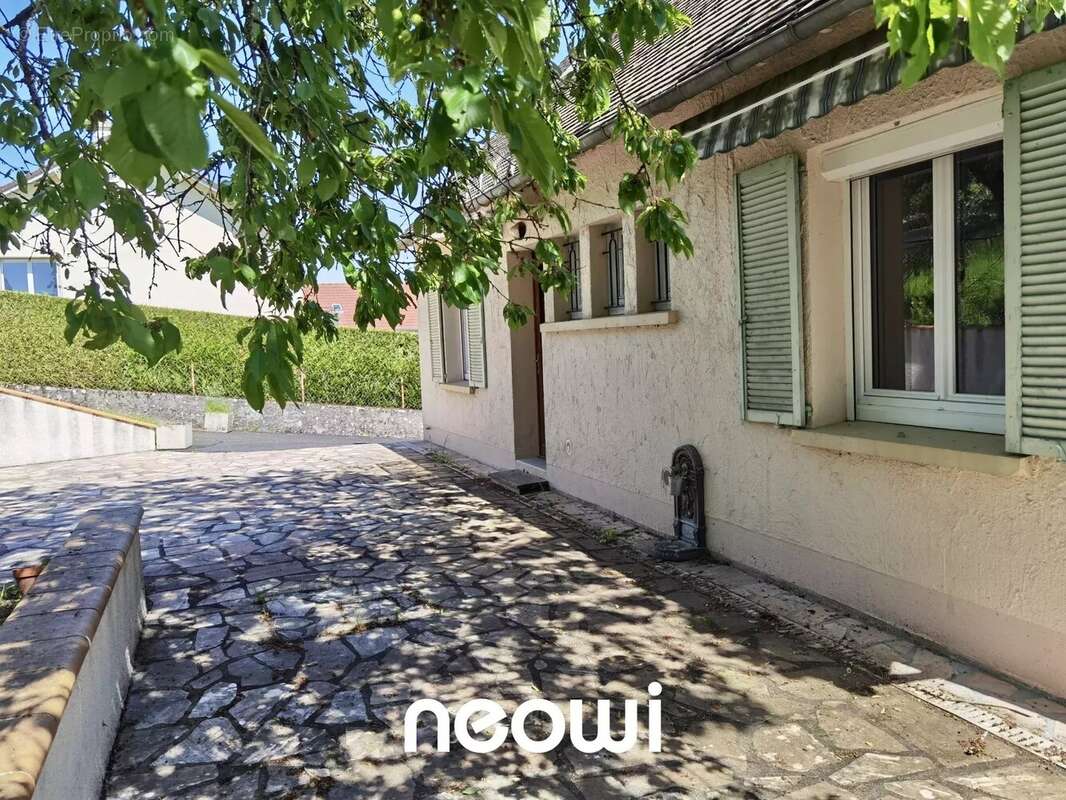 Maison à ARPAJON-SUR-CERE