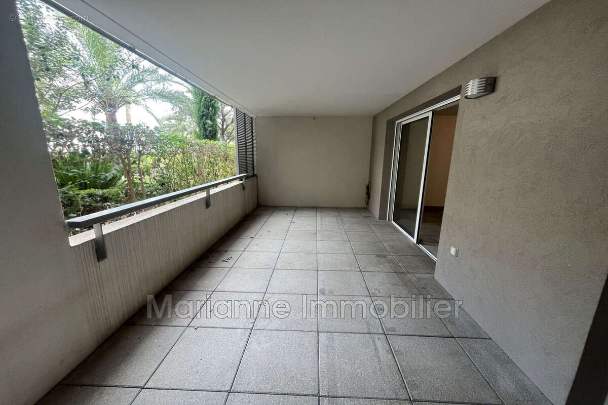 Appartement à LATTES