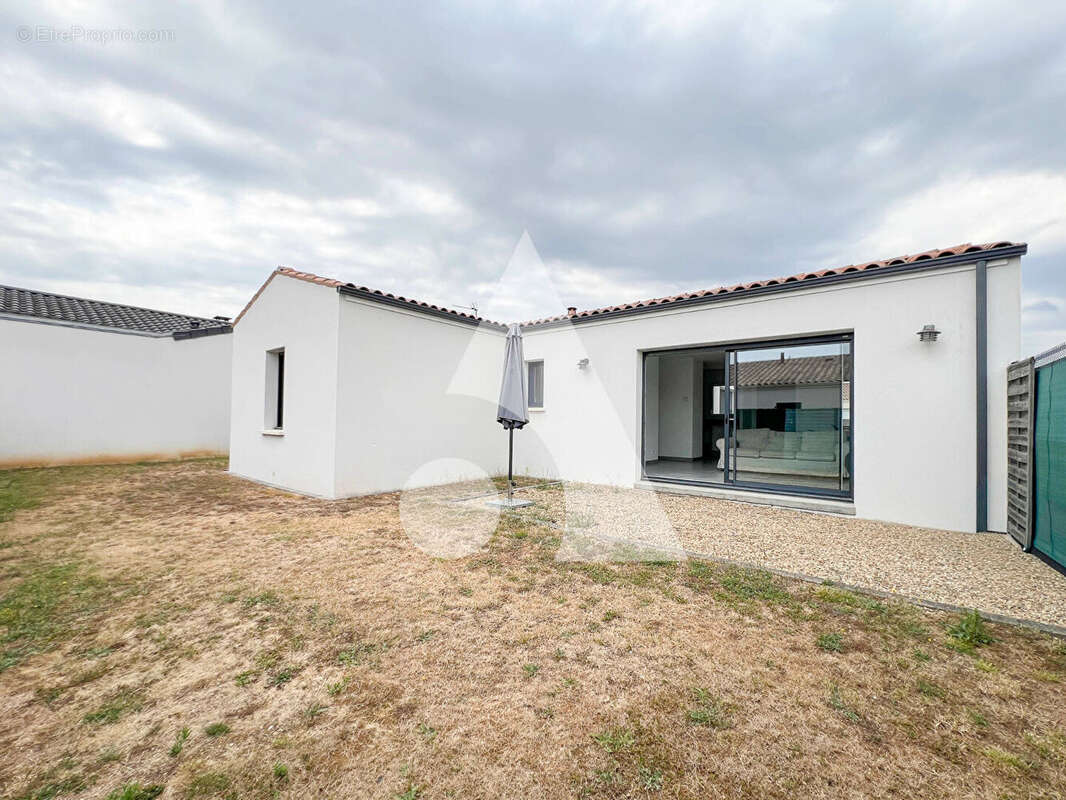 Maison Saintes 4 pièces 85 m2 - photo 12