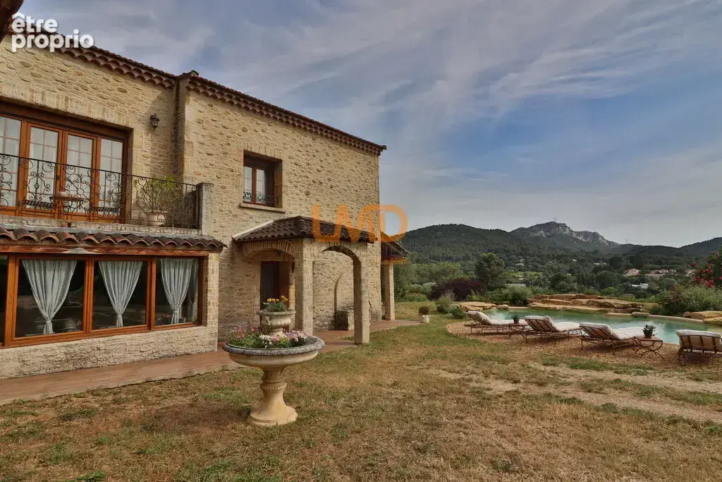 Maison de charme 4 chambres Terrain 2000m2 Piscine Calme Plein S - photo 27