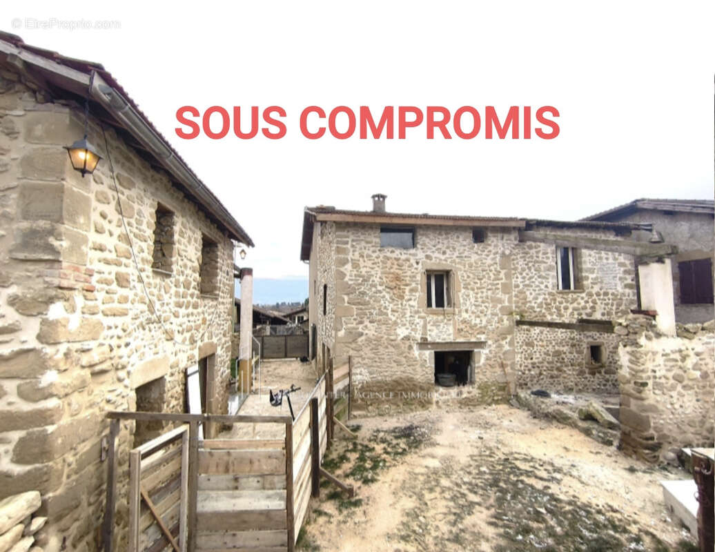 Maison à SAINT-LATTIER