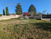 Terrain à CHARLEVAL