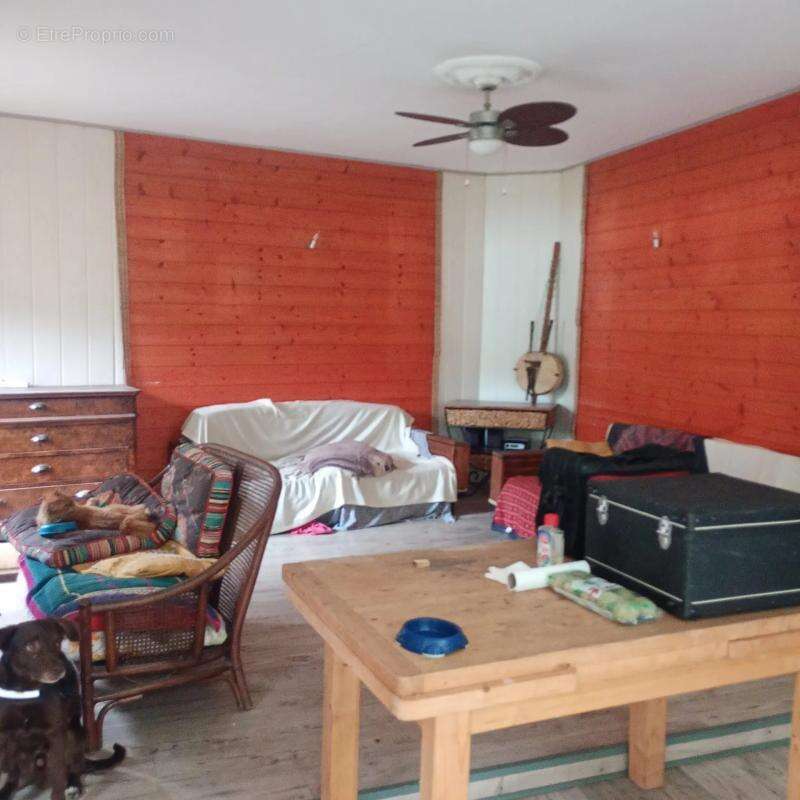 Maison à SAINT-CHRISTOPHE-SUR-DOLAISON