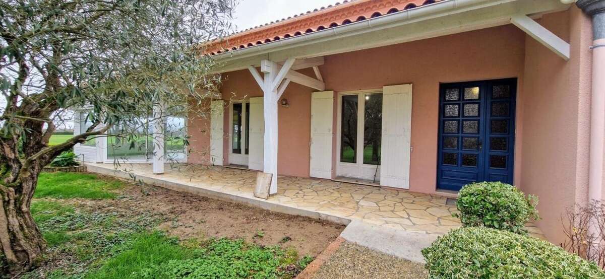 Photo 3 - Maison à VIRAZEIL