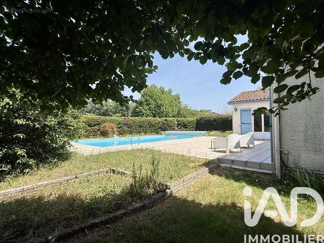 Photo 2 - Maison à LE BARP