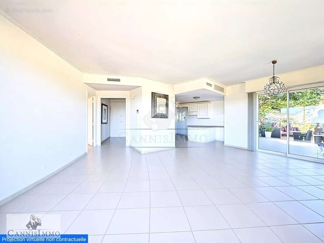 Appartement à MANDELIEU-LA-NAPOULE