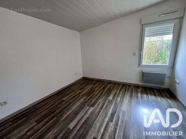 Maison 208 m² à Landeronde  - photo 6