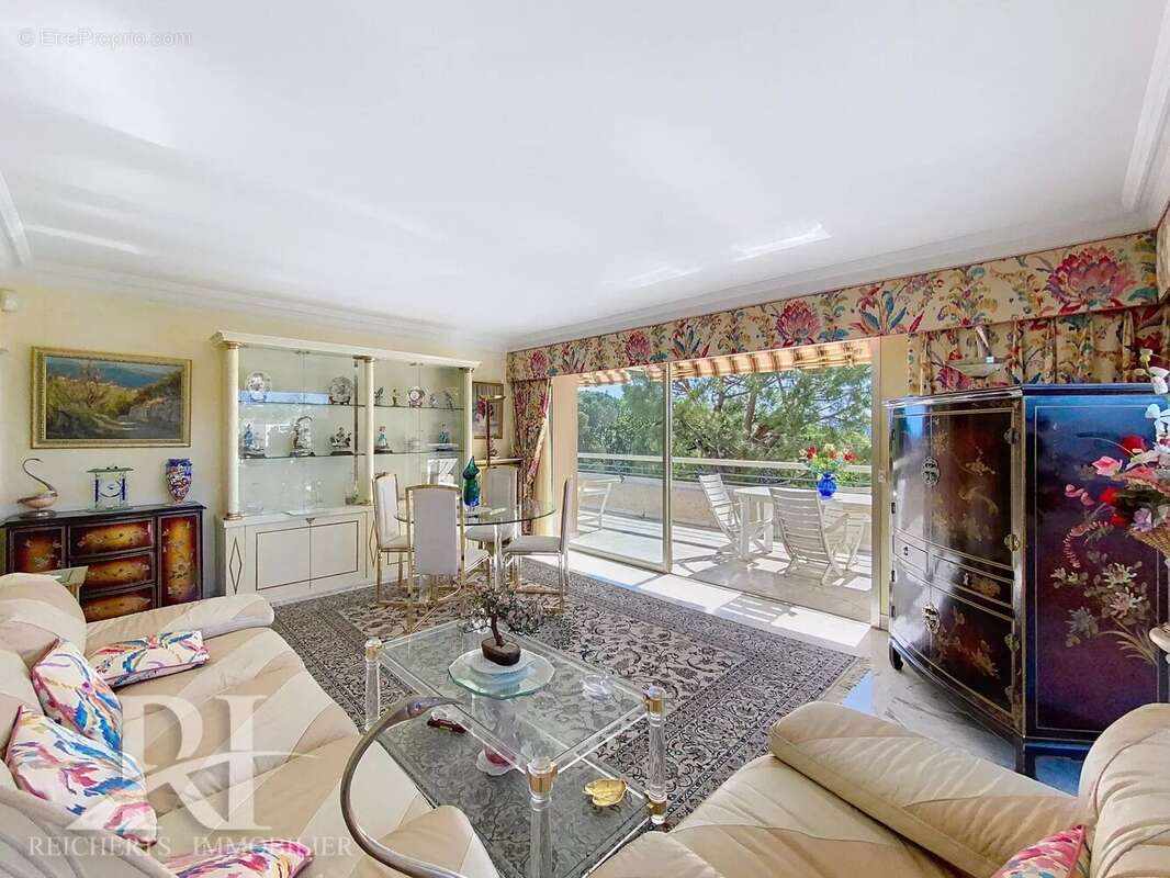 Appartement à LE CANNET