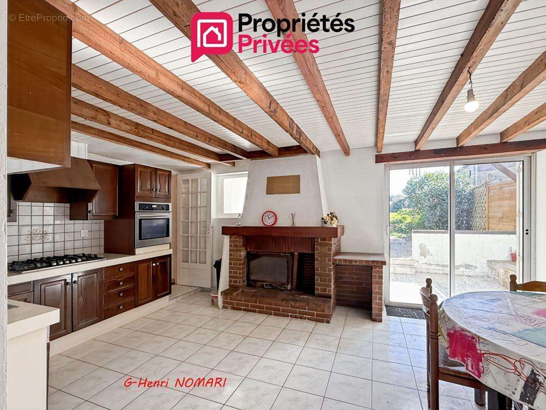 Maison Villepot 7 pièce(s) 165 m2, 4 Chambres, terrain de 745m² - photo 4