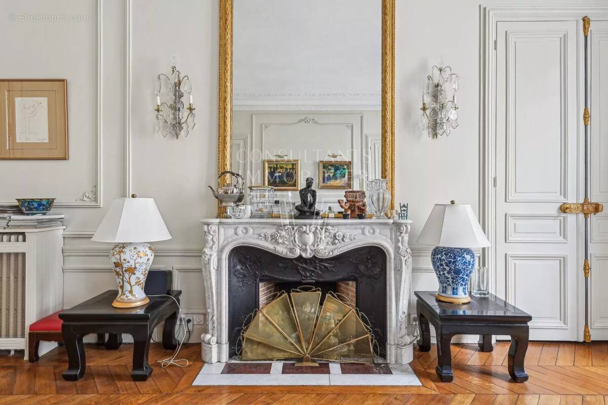 Appartement à PARIS-17E