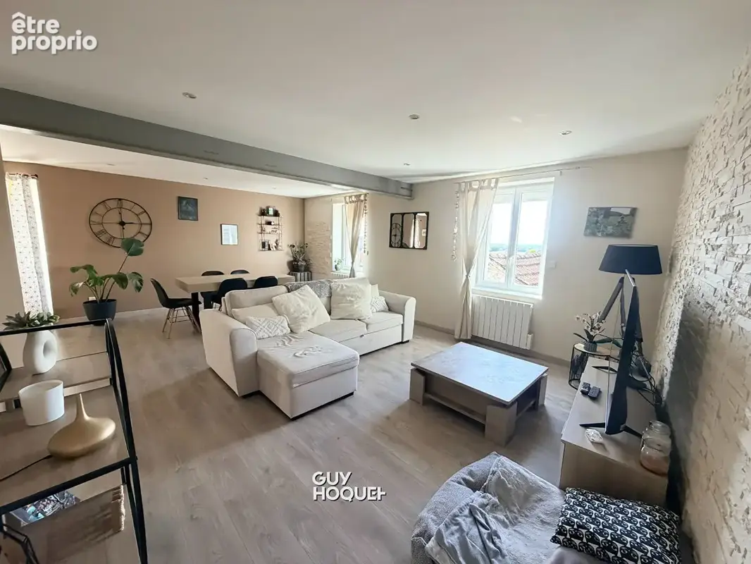 Immeuble avec appartement, local commercial et dépendance ! fort potentiel à saint-vallier ! - photo 2
