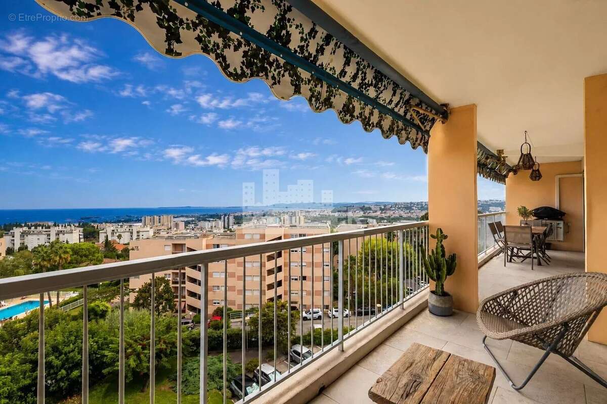 Nice / Corniche Fleurie – 3 pièces de 96 m² en dernier étage - photo 2