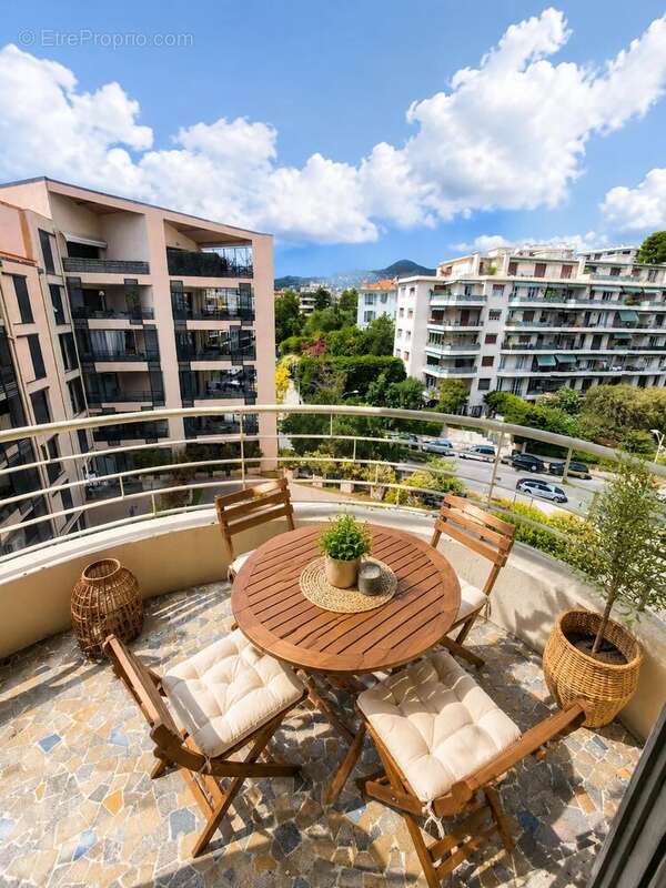 Appartement à NICE