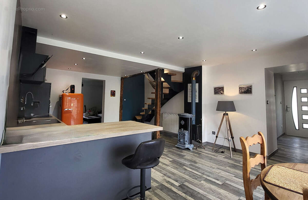 Maison à SAINT-AMOUR