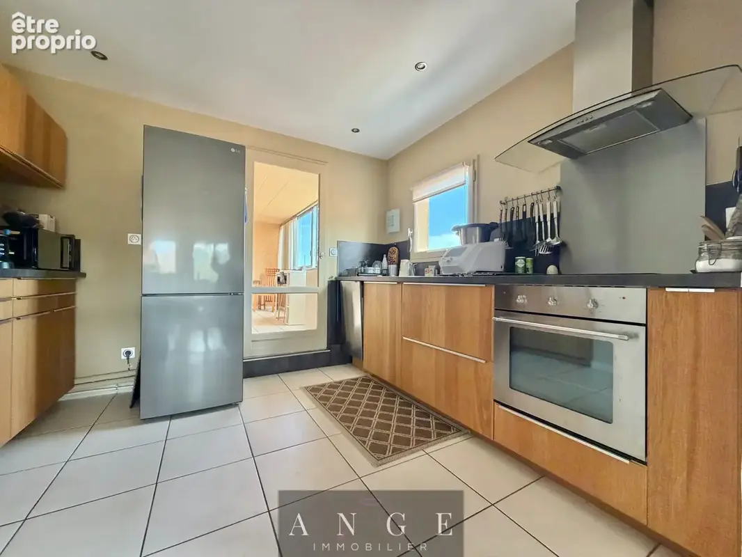 Appartement standing t4 - 91,54m2 - terrasse - ascenseur - parking residence - le pradet centre - photo 5