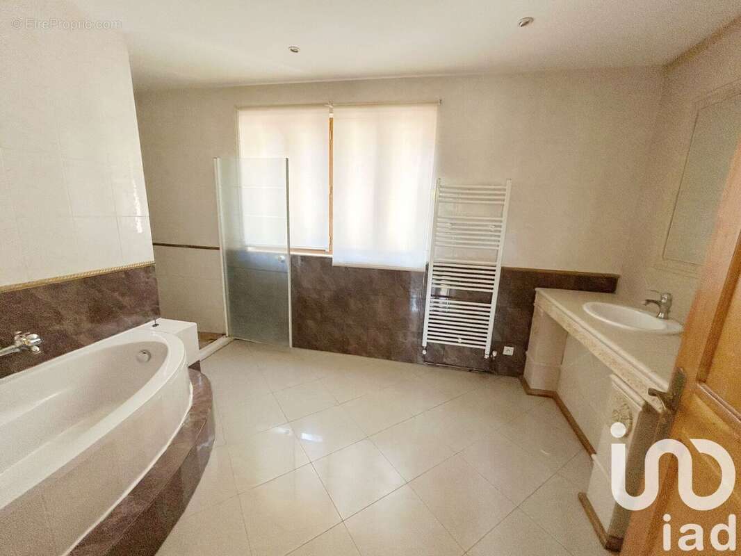 Photo 8 - Maison à AUTUN