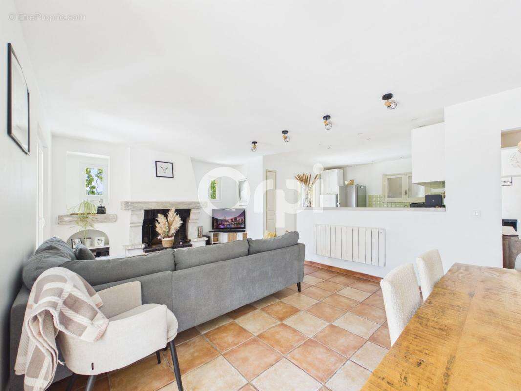 Villa individuelle - plain-pied + dependance - piscine / terrasses neuves - jardin clos - calme et sans vis-a-vis - proche villa - photo 5