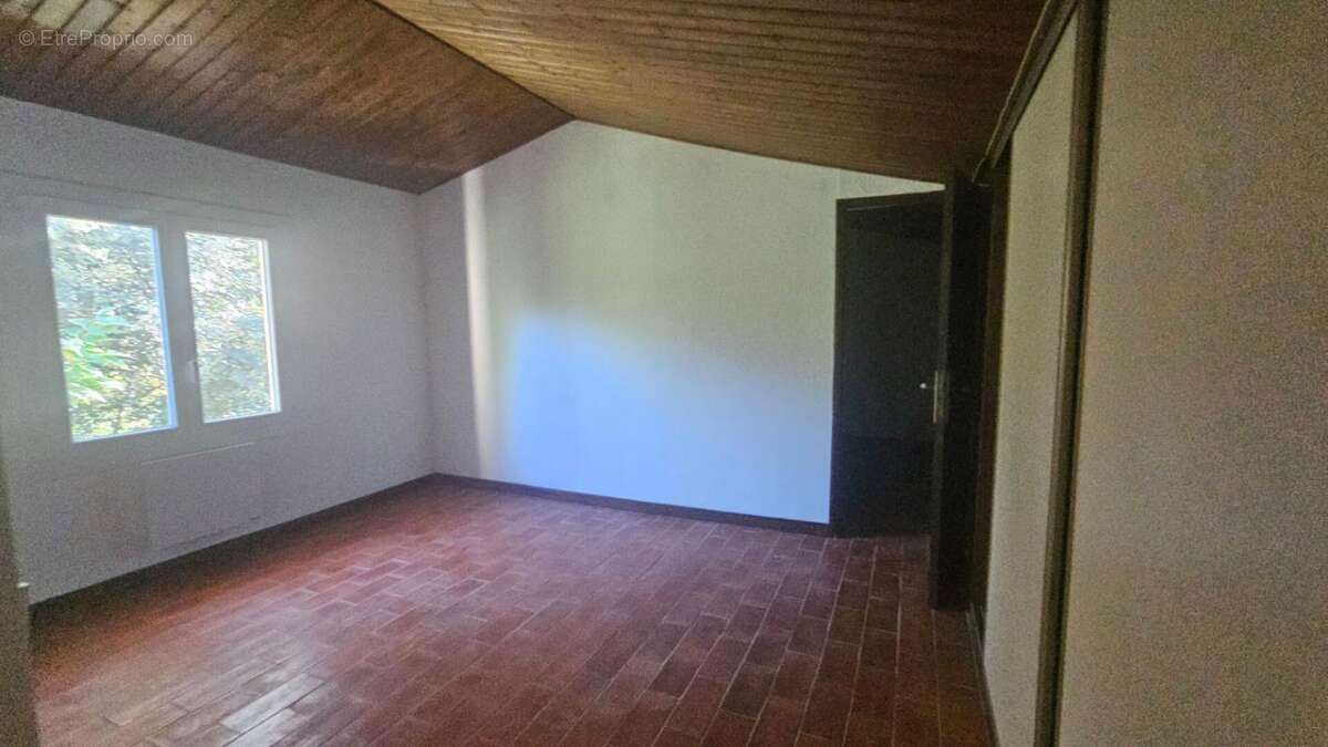 Maison à Taradeau 4 pièce(s) 120 m2 - photo 17