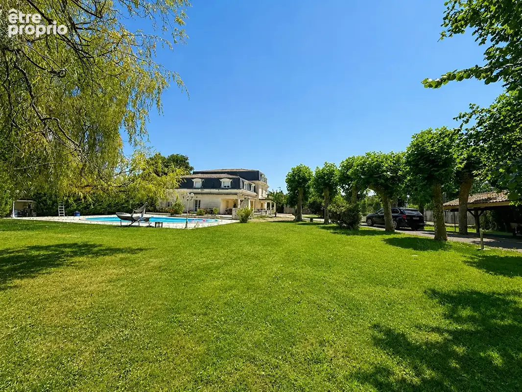 Demeure de 350 m2 + 106m2, Piscine, terrain de tennis, 3282 parcelles - photo 10