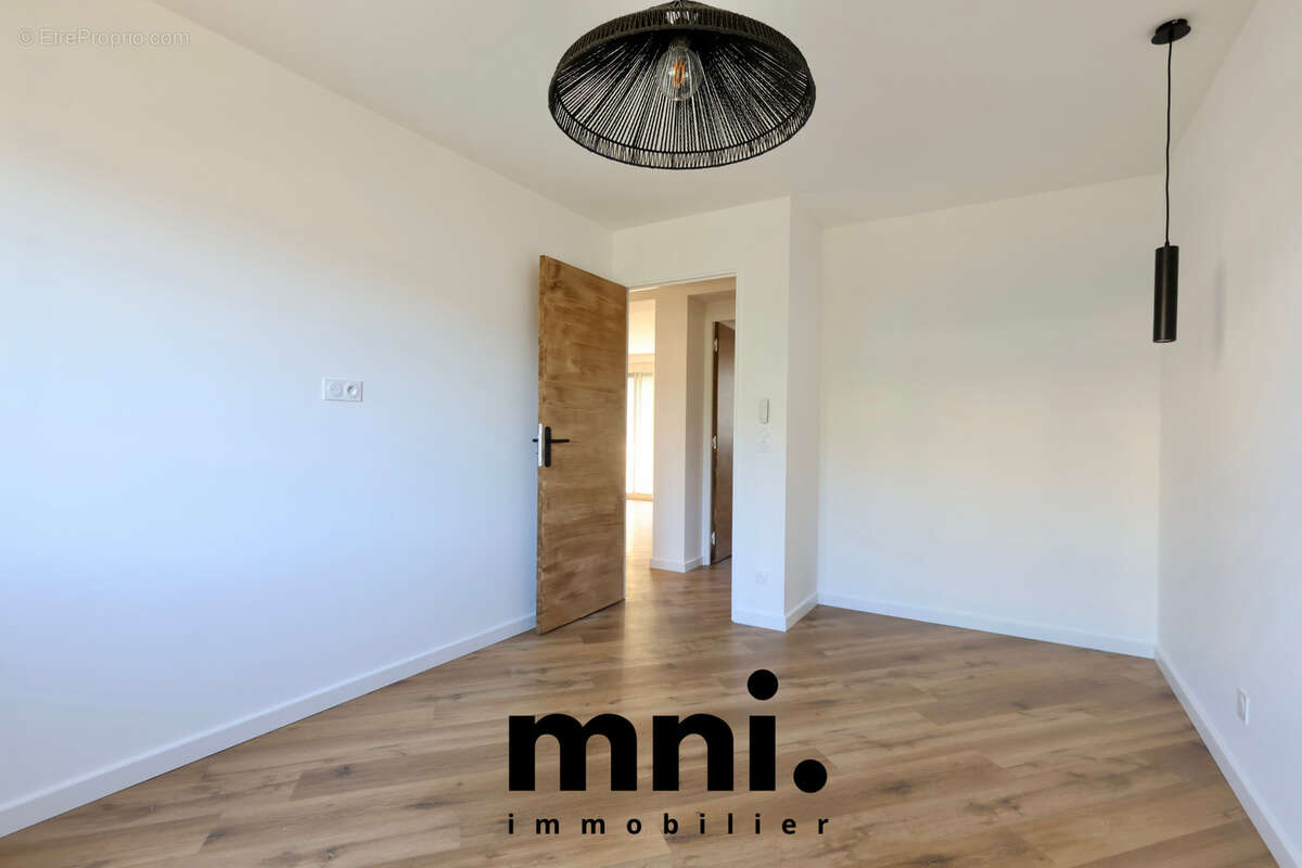 Appartement à SIX-FOURS-LES-PLAGES