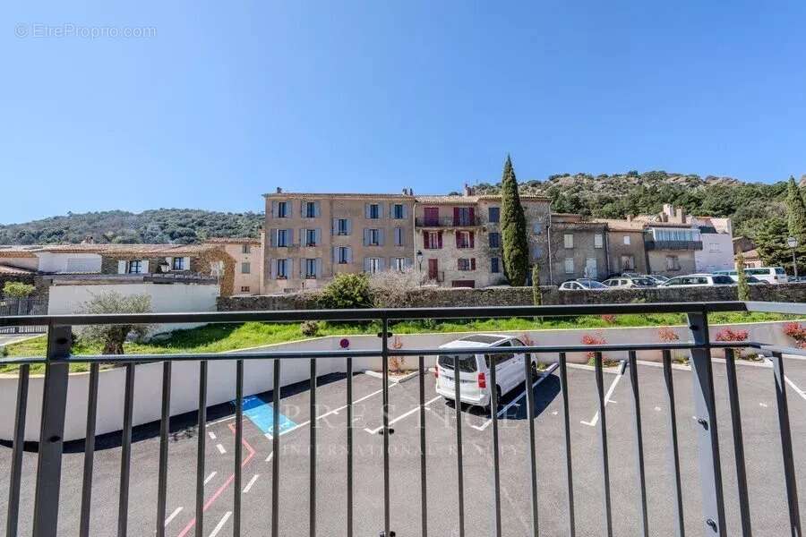 Maison à LA GARDE-FREINET