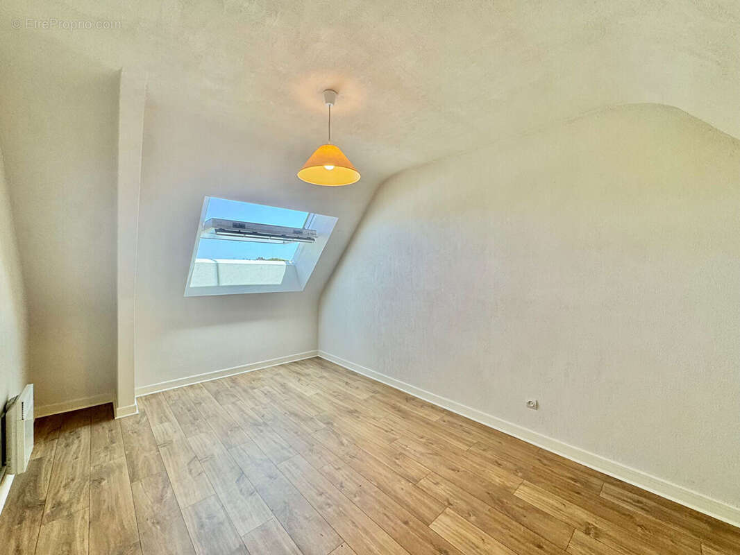 Maison Ploemeur 4 Chambres  Terrain 420 m² PROXMITE IMMEDIATE DE LA PLAGE - photo 6