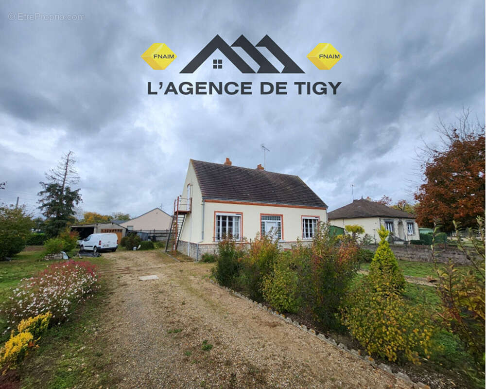 Maison à NEUVY-EN-SULLIAS