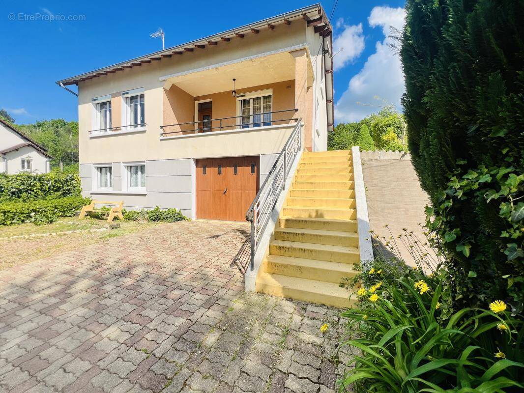 Maison à BUSSIERE-GALANT